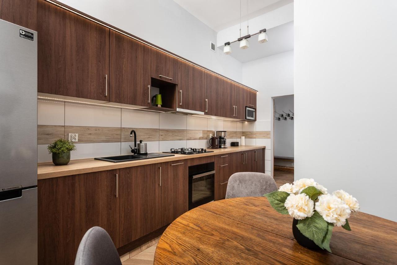 Classy Old Town Apartment - By Upstairs Krakow Bagian luar foto